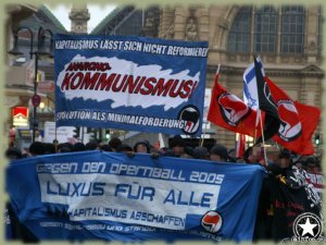Gegen den Opernball 2005